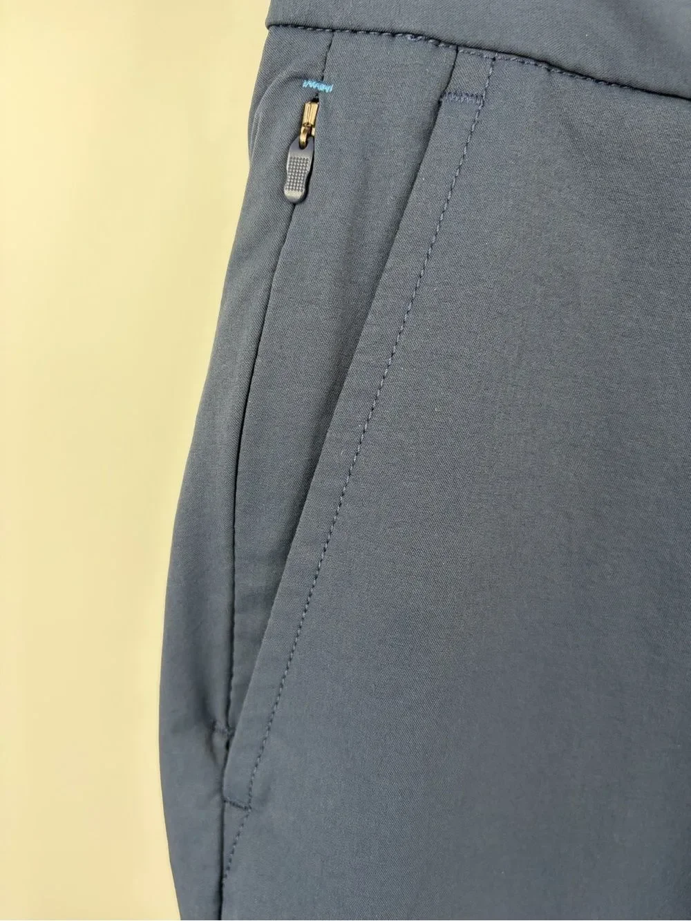 Vineyard Vines on the go performance navy golf pant men’s 34 athletic chino